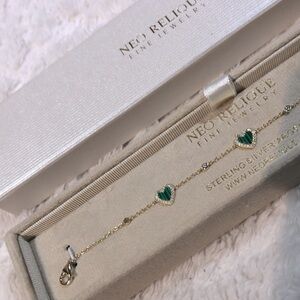 Sterling Silver Green Hearts Bracelet by Neo Relique Fine Jewelry